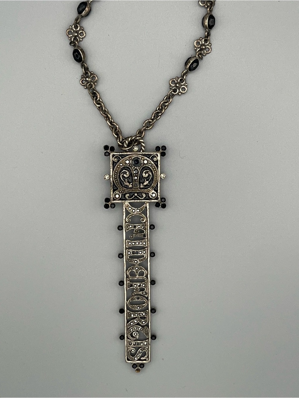 Sweet Romance “From Faith, strength” Fide Fortis necklace